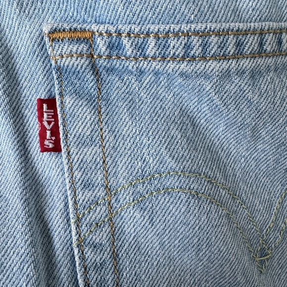 Levi's Womens 501 Original High Rise Cropped Jeans Light Wash Big E Rigid Denim - Picture 9 of 9